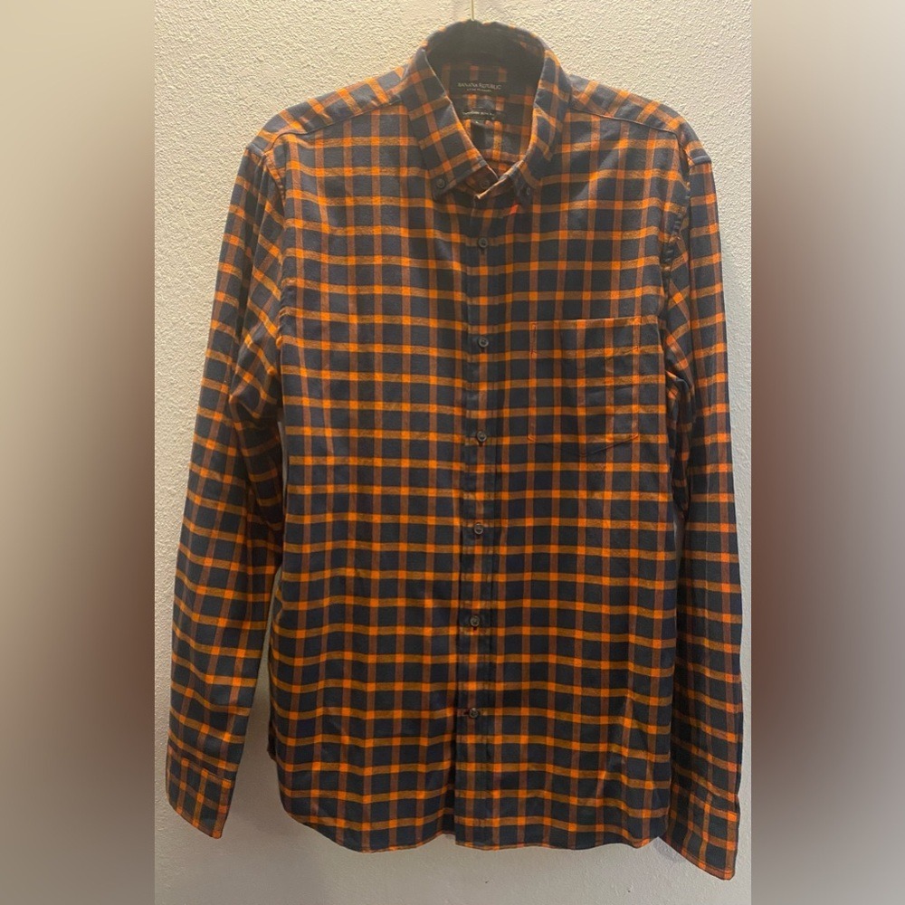 Banana Republic Lot of 2 Men's Large Long Sleeve Orange/Back Red Plaid Shirts